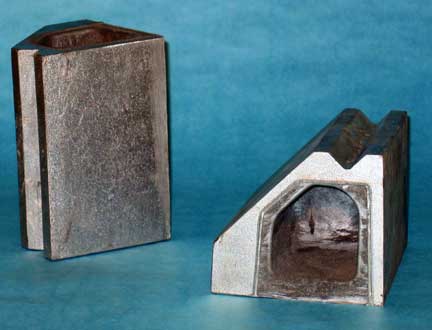 ROUGH ALUMINUM VEE BLOCK CASTING